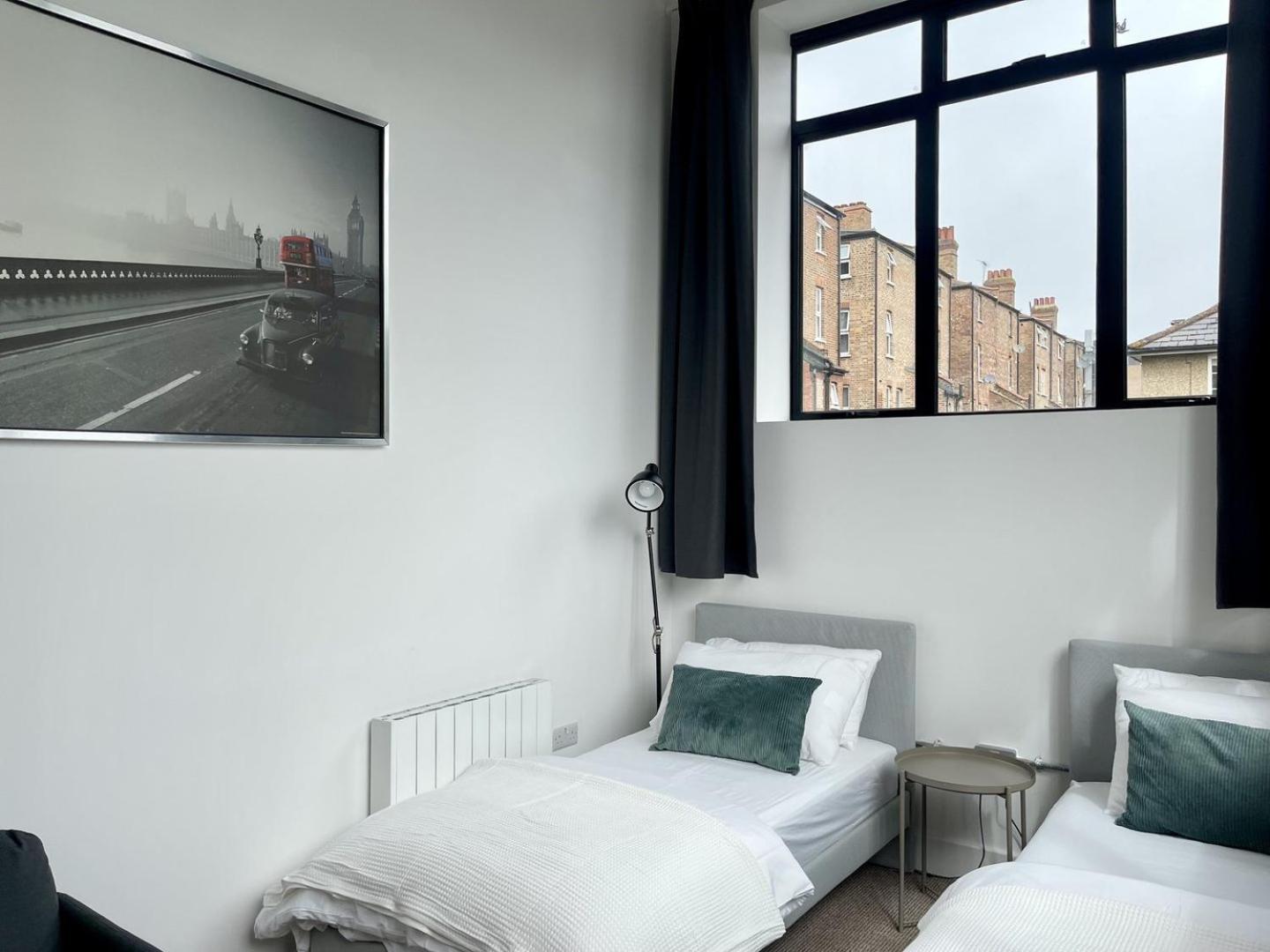 Stylish Comfort In London ฟินชืลีย์ ภายนอก รูปภาพ